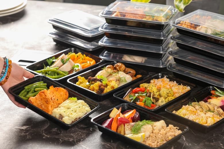 Boxed meals display